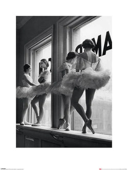 Affiche Art Time Life Ballerinas in Window 60x80cm