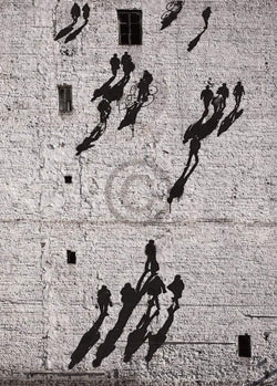 Affiche Art Edition Street - Walking the Wall 50x70cm